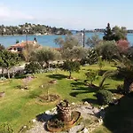 Athineos