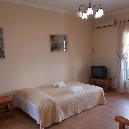 アパート Athineos