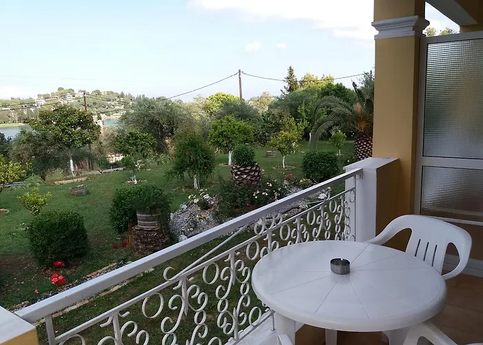 Athineos * Kommeno (Corfu)