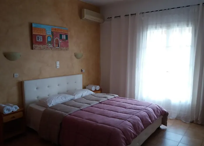 Athineos Appartement *