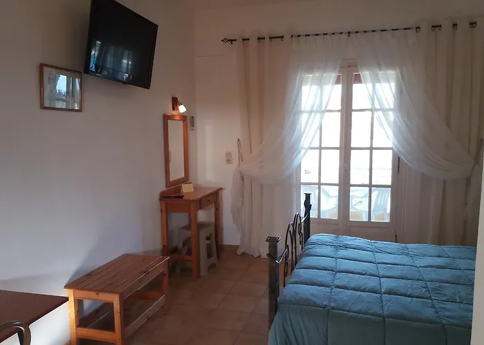Athineos Kommeno (Corfu)