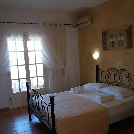 Athineos Kommeno (Corfu)