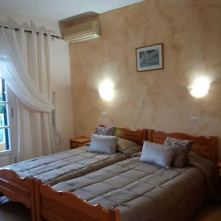 Athineos * Kommeno (Corfu)