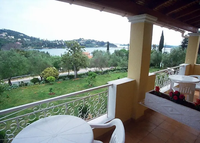 Athineos * Kommeno (Corfu)