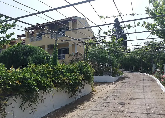 Athineos * Kommeno (Corfu)